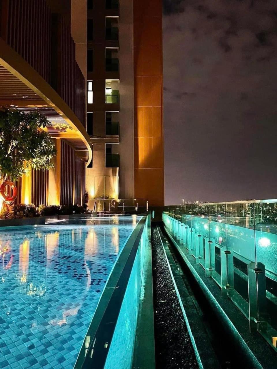 Căn hộ Delasol Garden By The Pool Near Center D4 Hcmc *